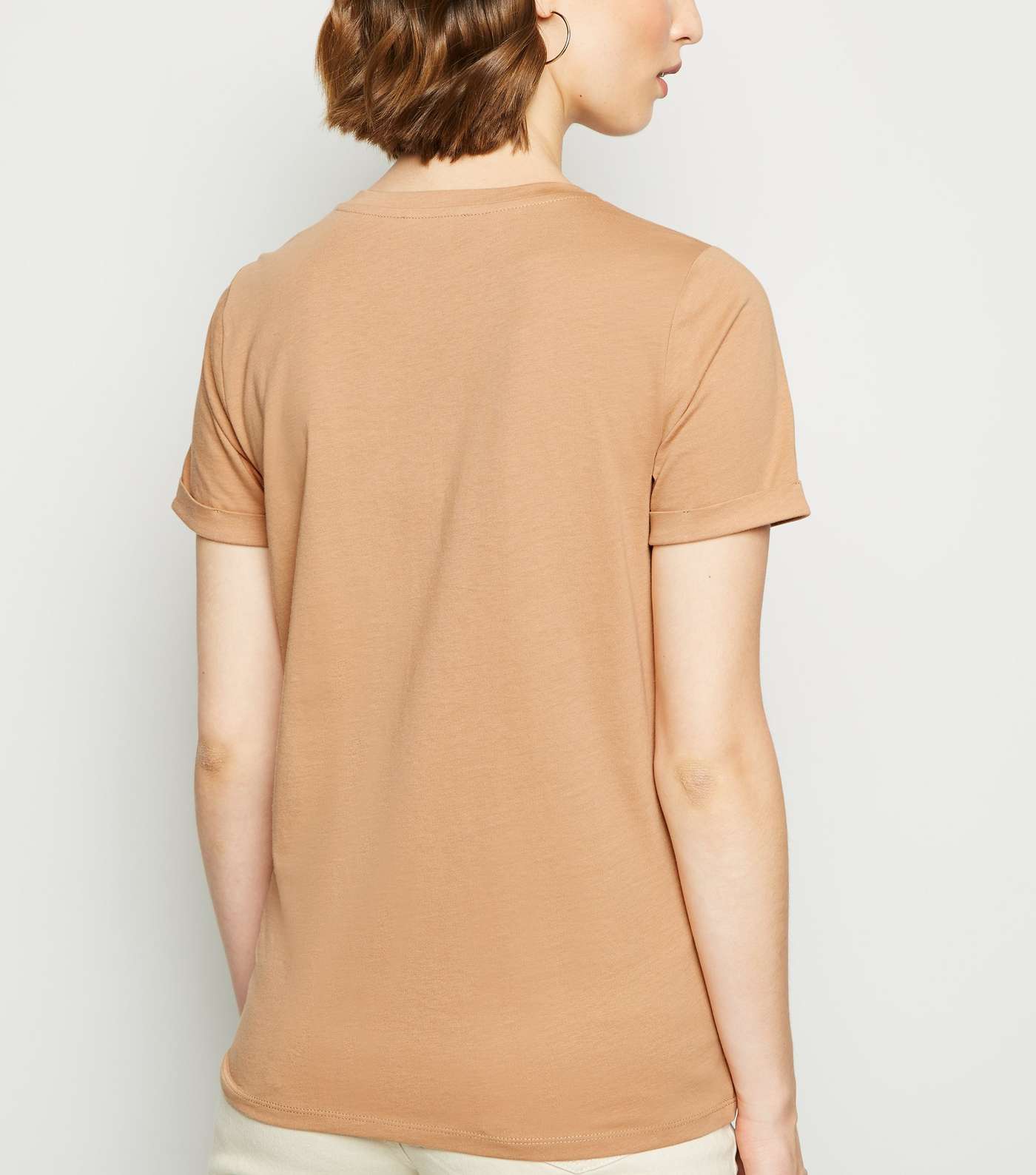 Camel Roll Sleeve T-Shirt Image 3
