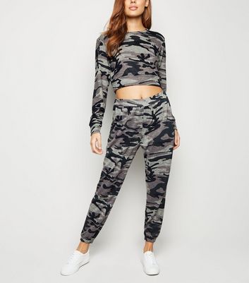 new look camo joggers