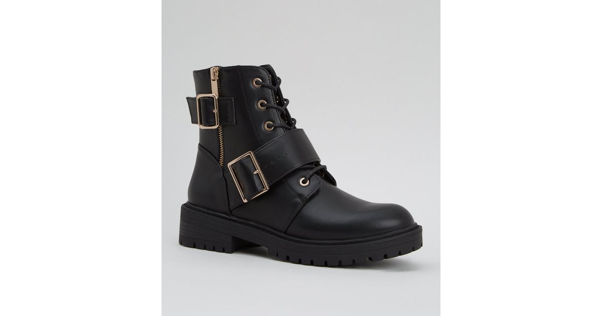 lace up buckle boots