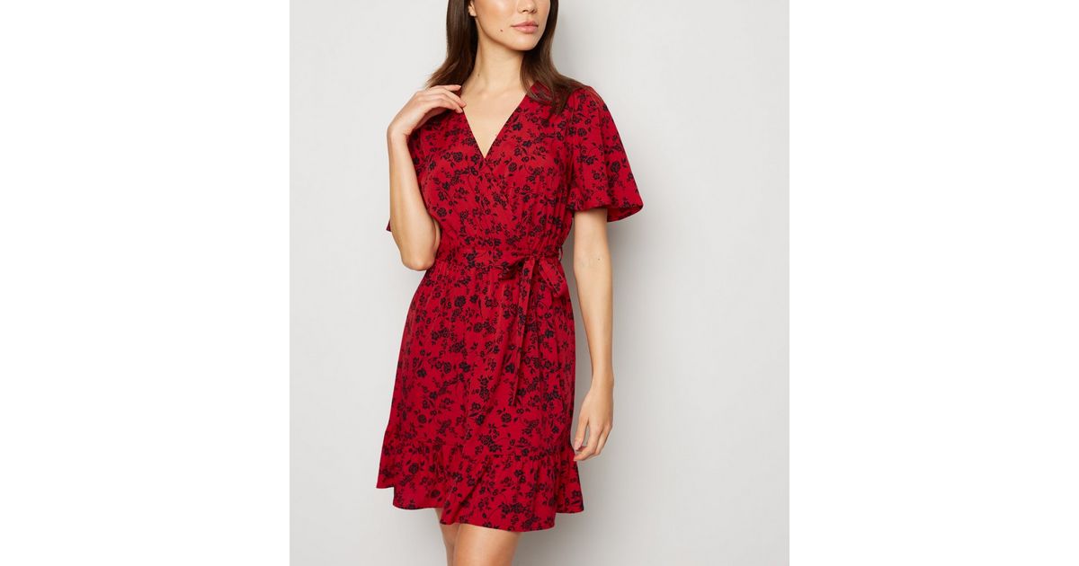 Red Floral Tie Waist Wrap Dress | New Look