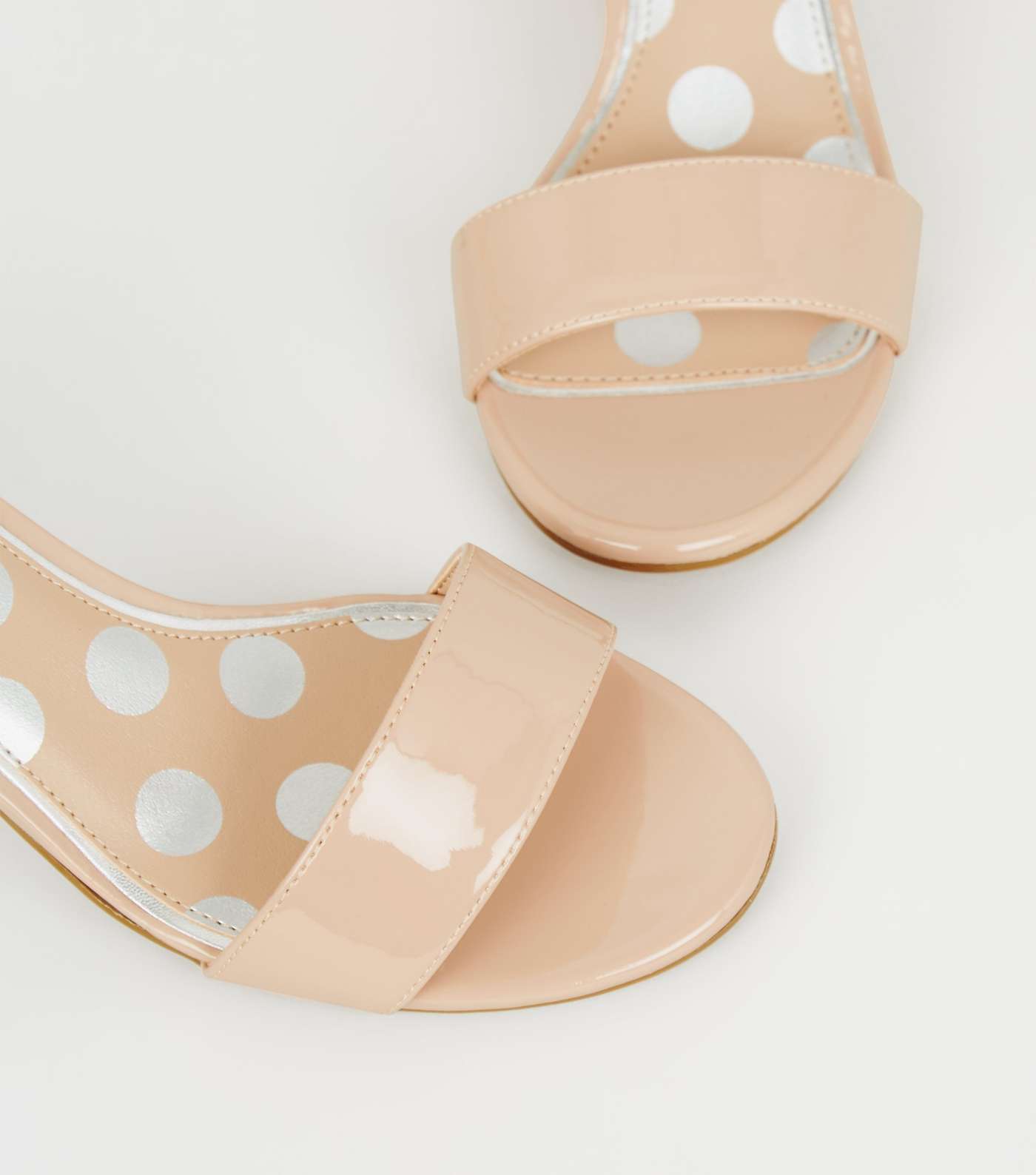 Girls Cream Patent Block Heel Sandals Image 3