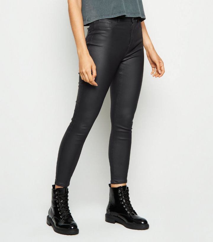 Schwarze Beschichtete Superenge Skinny Jeans In Leder Optik New Look