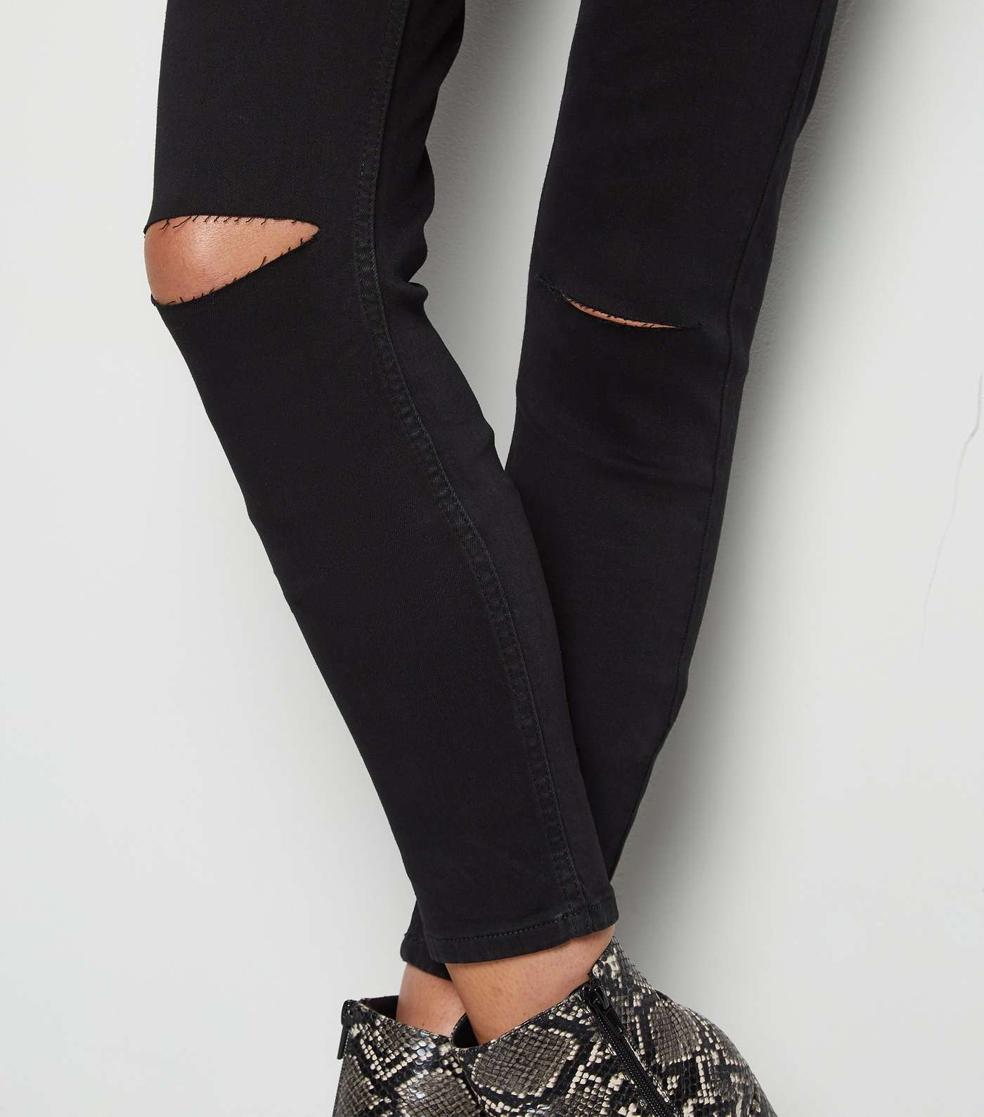 Tall Black Ripped Knee Skinny Jeans Image 5