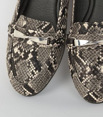 Image of Black Faux Snake Twist Bar Loafers New Look Vegan