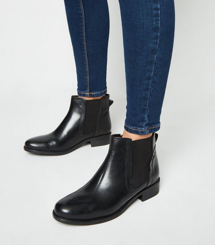 Bottines Chelsea Plates En Cuir Noir New Look