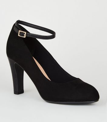 Black Suedette Round Toe Court Shoes | New Look