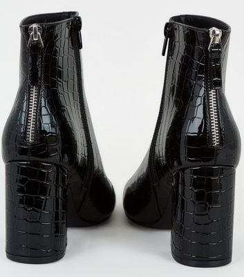 bottes noires vernies