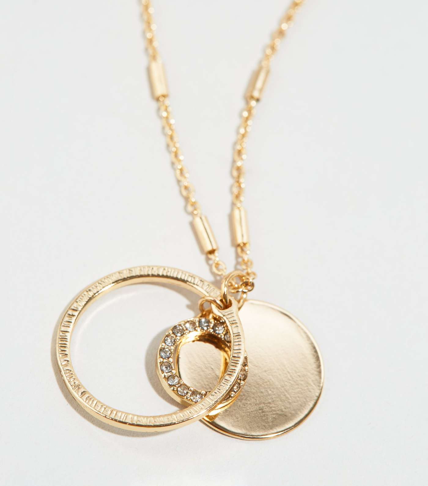 Gold Halo Circle Pendant Necklace Image 3