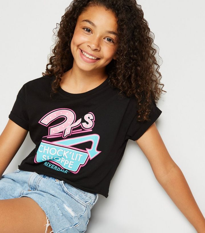 Riverdale Pop S T Shirt Design From Superteeshops Com Custom Riverdale Pop S T Shirt Will Make You Smile We Use Dtg Techn Riverdale Shirts Shirts T Shirt Diy