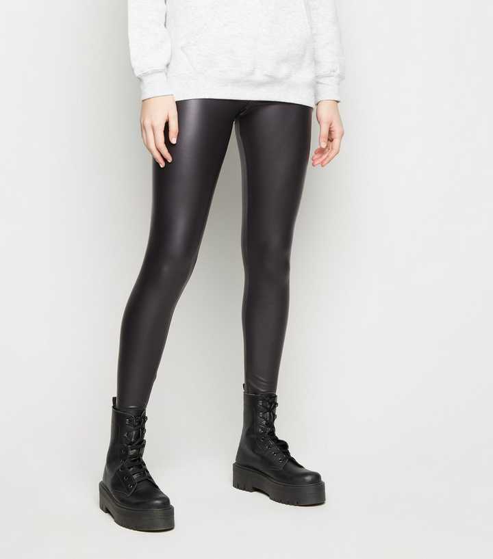 https://media3.newlookassets.com/i/newlook/635732301M1/womens/clothing/leggings/black-leather-look-leggings.jpg?strip=true&qlt=50&w=720