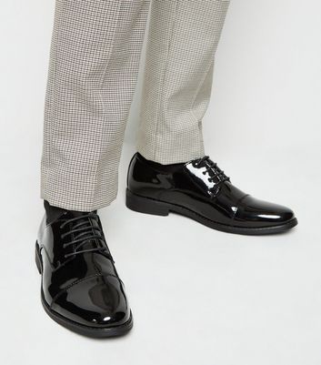 black patent shoe