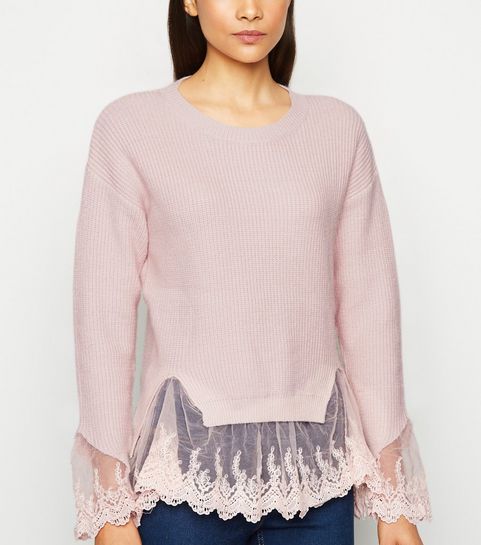 Pullover mit Spitzensaum in Zartrosa