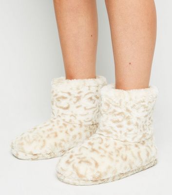 Leopard print boot online slippers