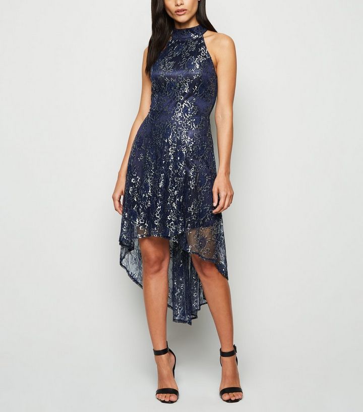 Mela Kleid In Blau Metallic Mit Spitze Und Abfallendem Saum New Look