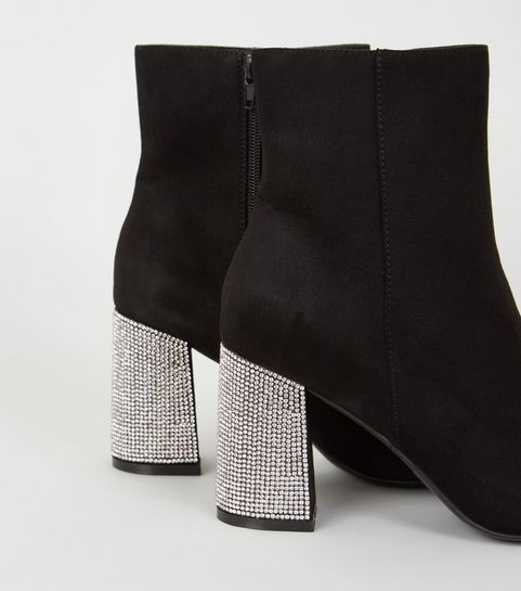 chelsea boots with lace