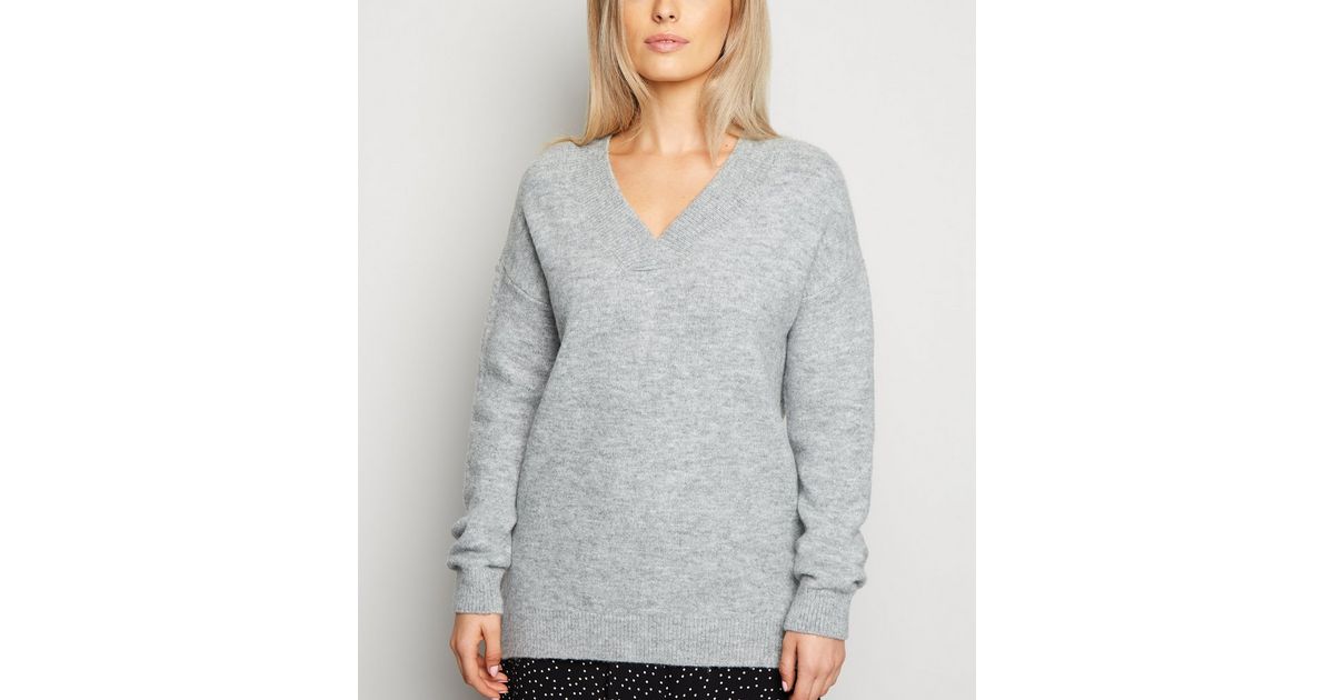 Petite Grey V Neck Longline Jumper New Look