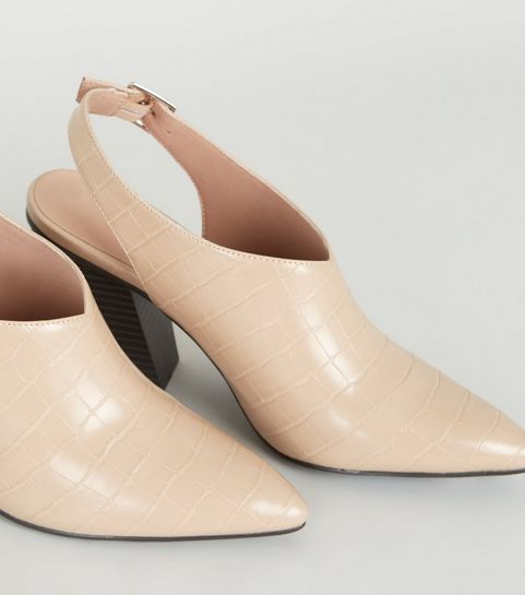 cream colored shoe