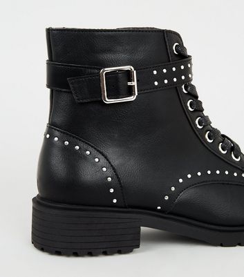 bottines cloutees noires