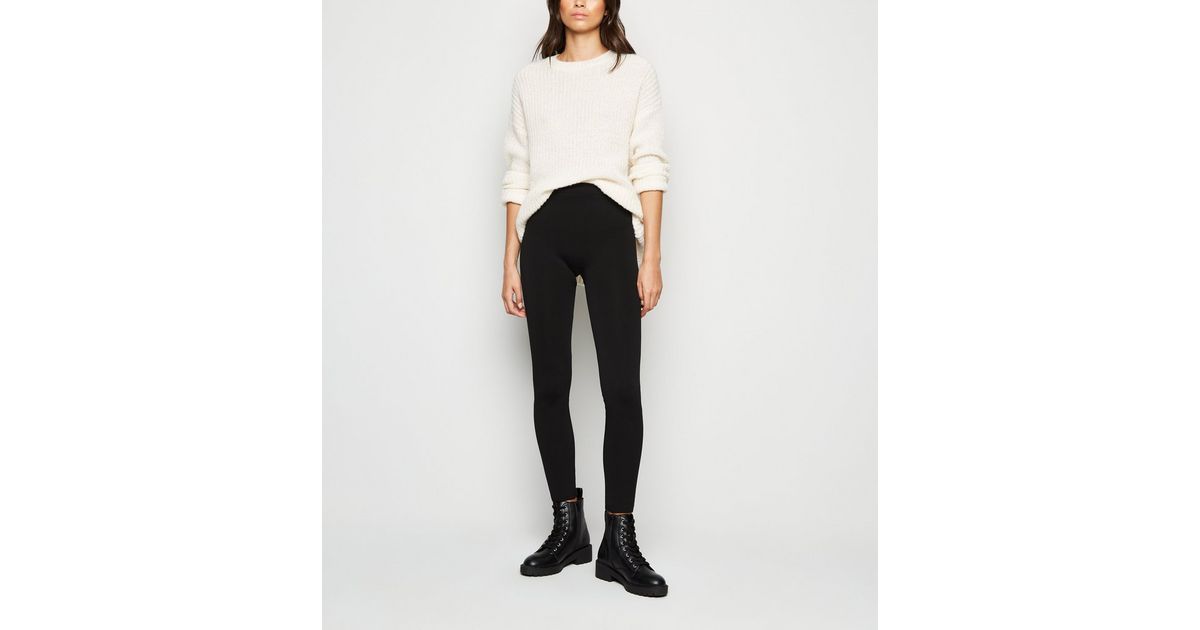 https://media3.newlookassets.com/i/newlook/638556301/womens/clothing/loungewear/black-fleece-lined-leggings.jpg?w=1200&h=630