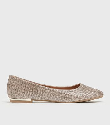 Latch pointed hot sale ballet flats