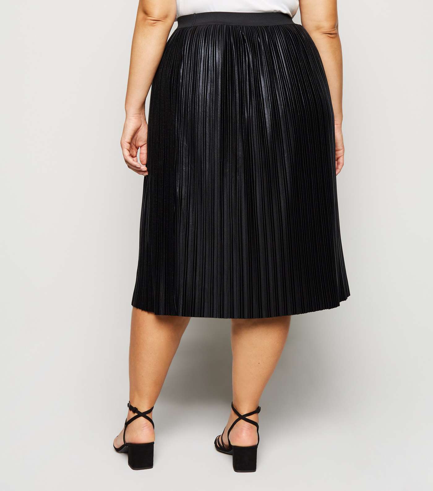 Mela Curves Black Shimmer Pleated Midi Skirt Image 3