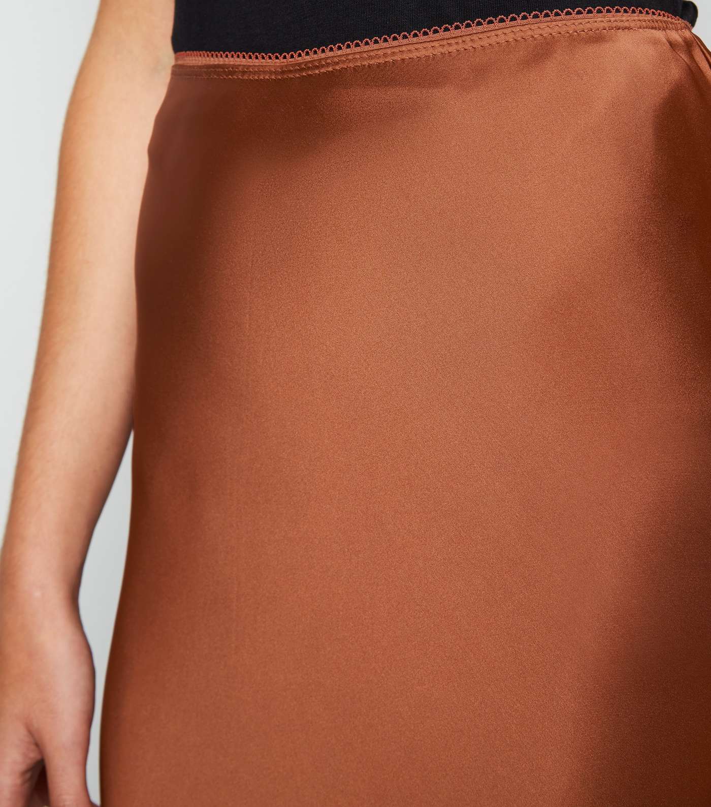 JDY Rust Satin Midi Skirt Image 3