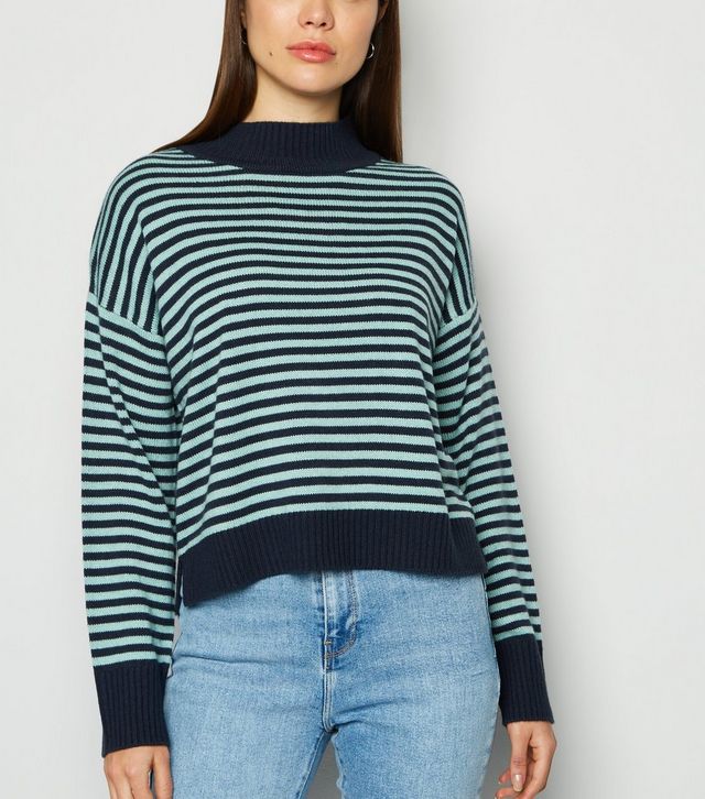 JDY – Blauer Pullover mit Stehkragen und Streifen