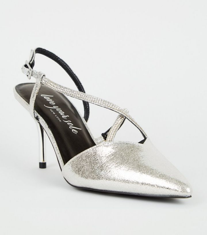 Silberfarbene Pumps Mit Riemchen In Metallic Optik Und Strass New Look