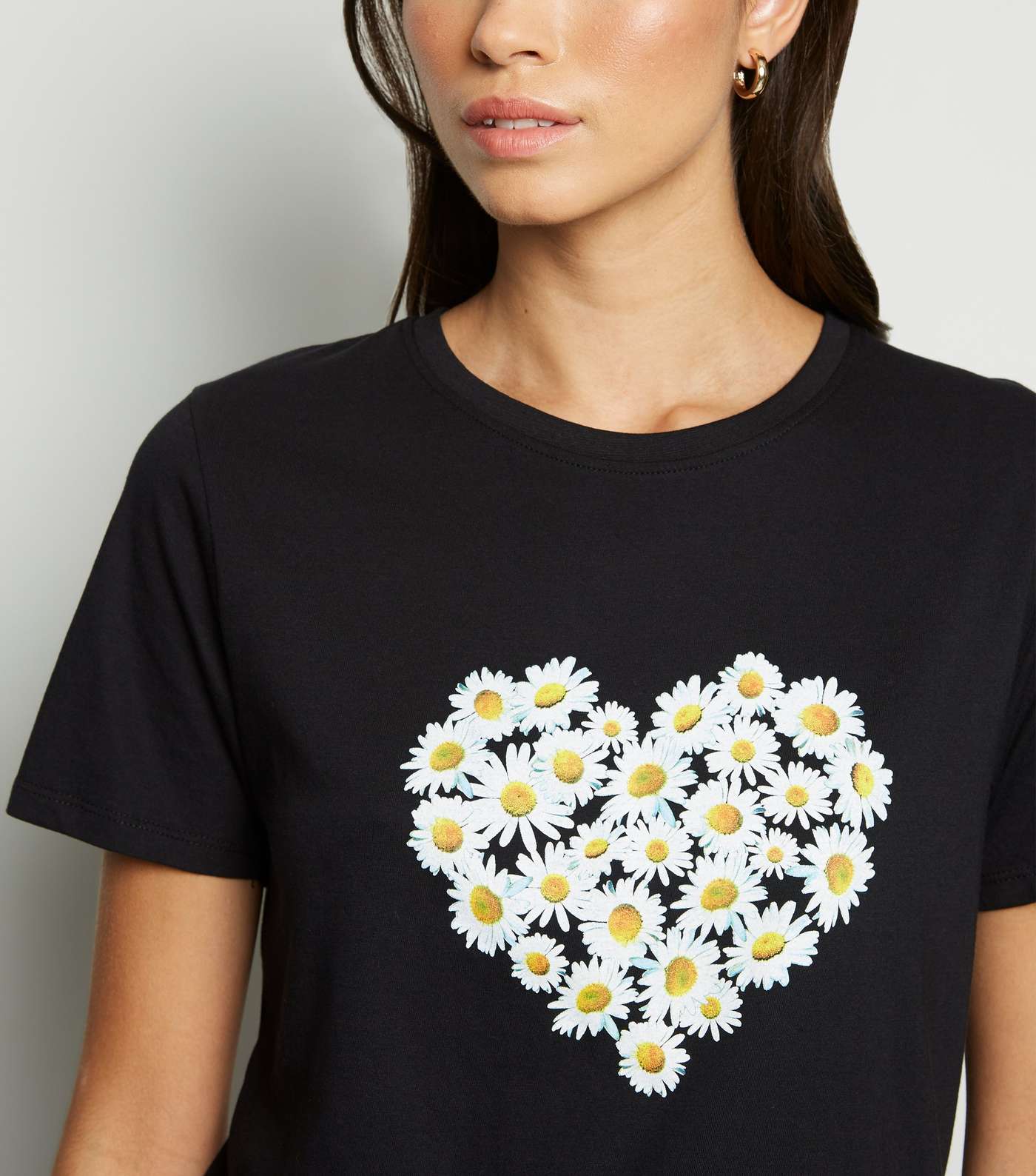 Black Daisy Heart Logo T-Shirt Image 5