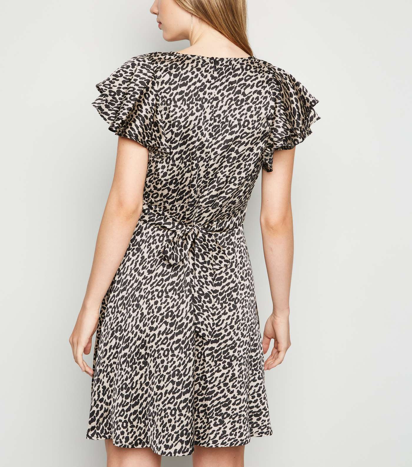 Blue Vanilla Off White Leopard Print Wrap Dress Image 3