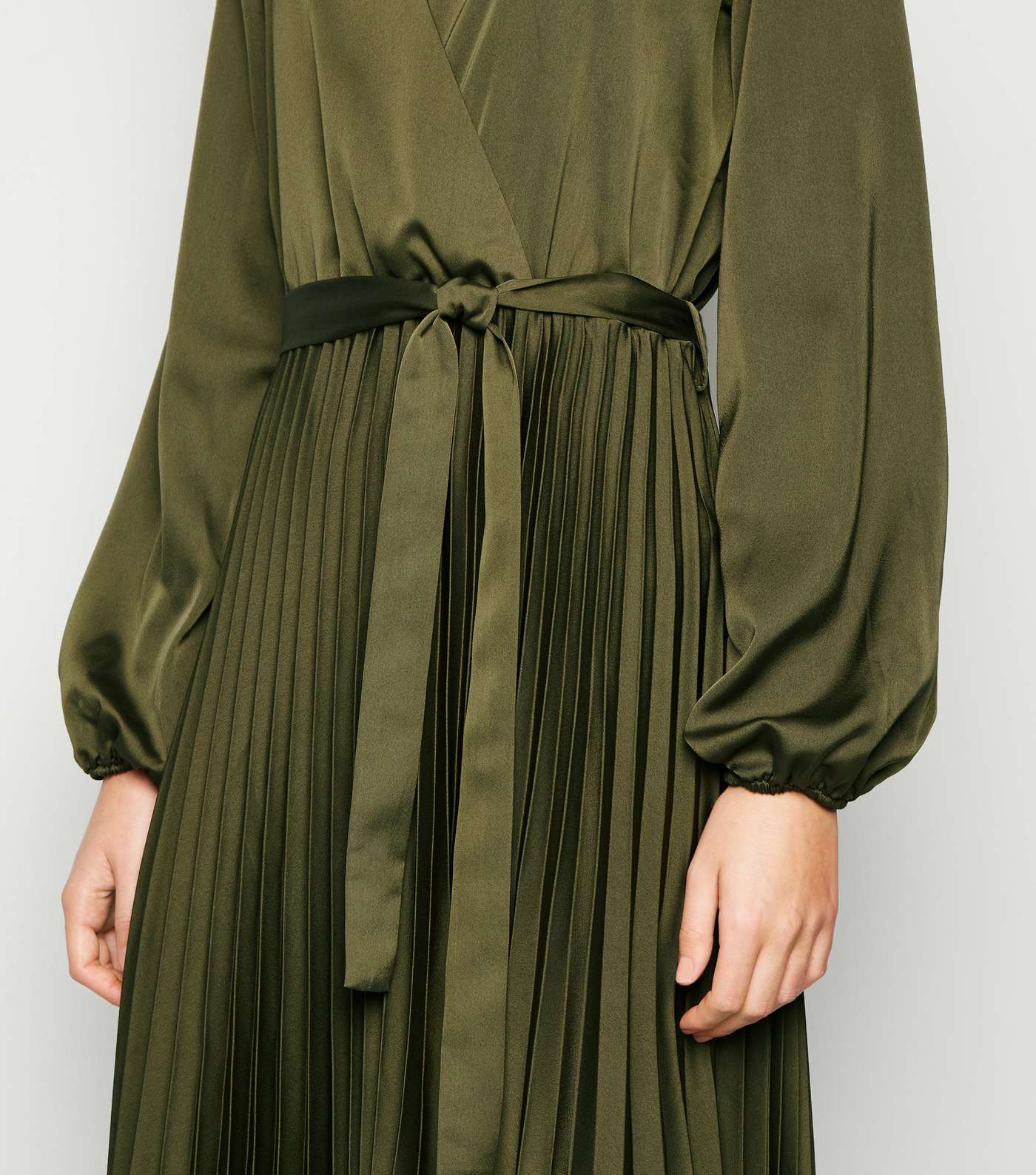 Green Satin Long Sleeve Wrap Midi Dress Image 3