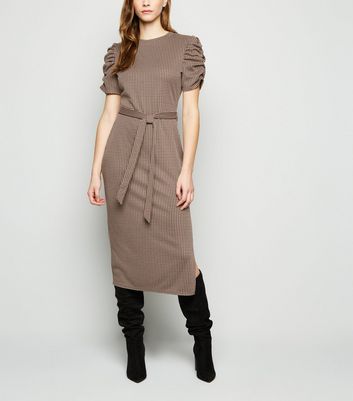 knee high boots with midi dress
