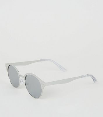 silver round sunglasses
