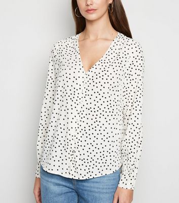 white spot blouse