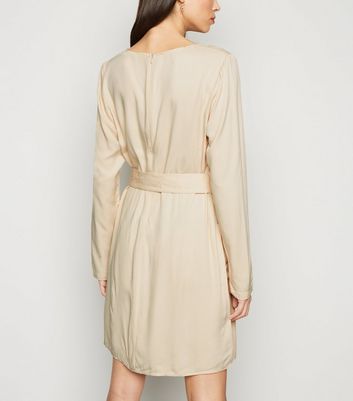 cream long sleeve dress