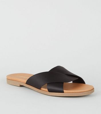 black wide fit sliders