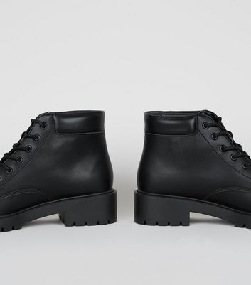 new look chunky flat hiker boots in black