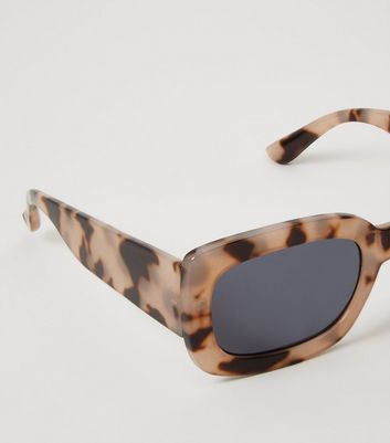 brown tortoise shell sunglasses