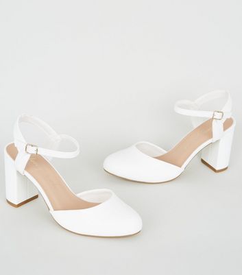 white court shoes wide fit
