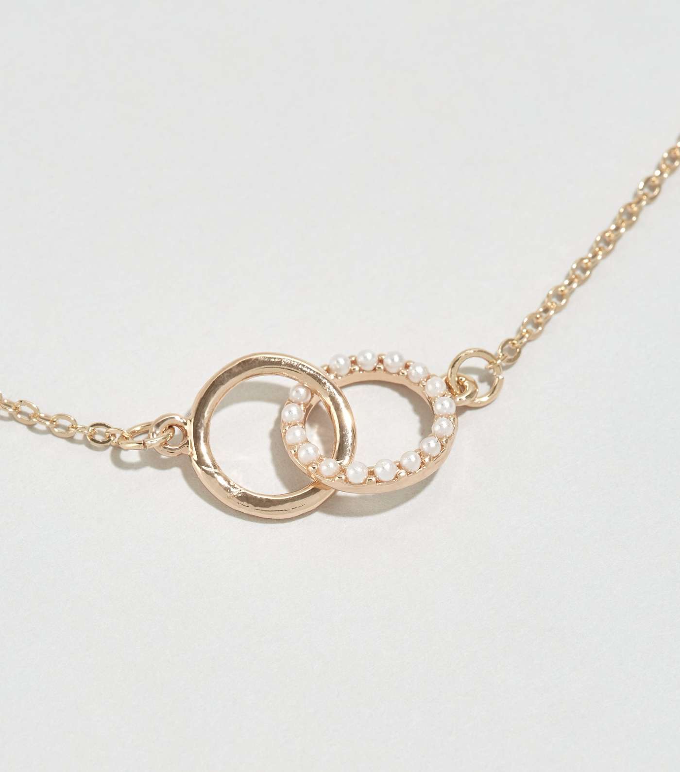Gold Faux Pearl Circle Pendant Necklace Image 3