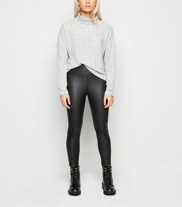 Petite Schwarze Beschichtete Biker Leggings In Leder Optik New Look