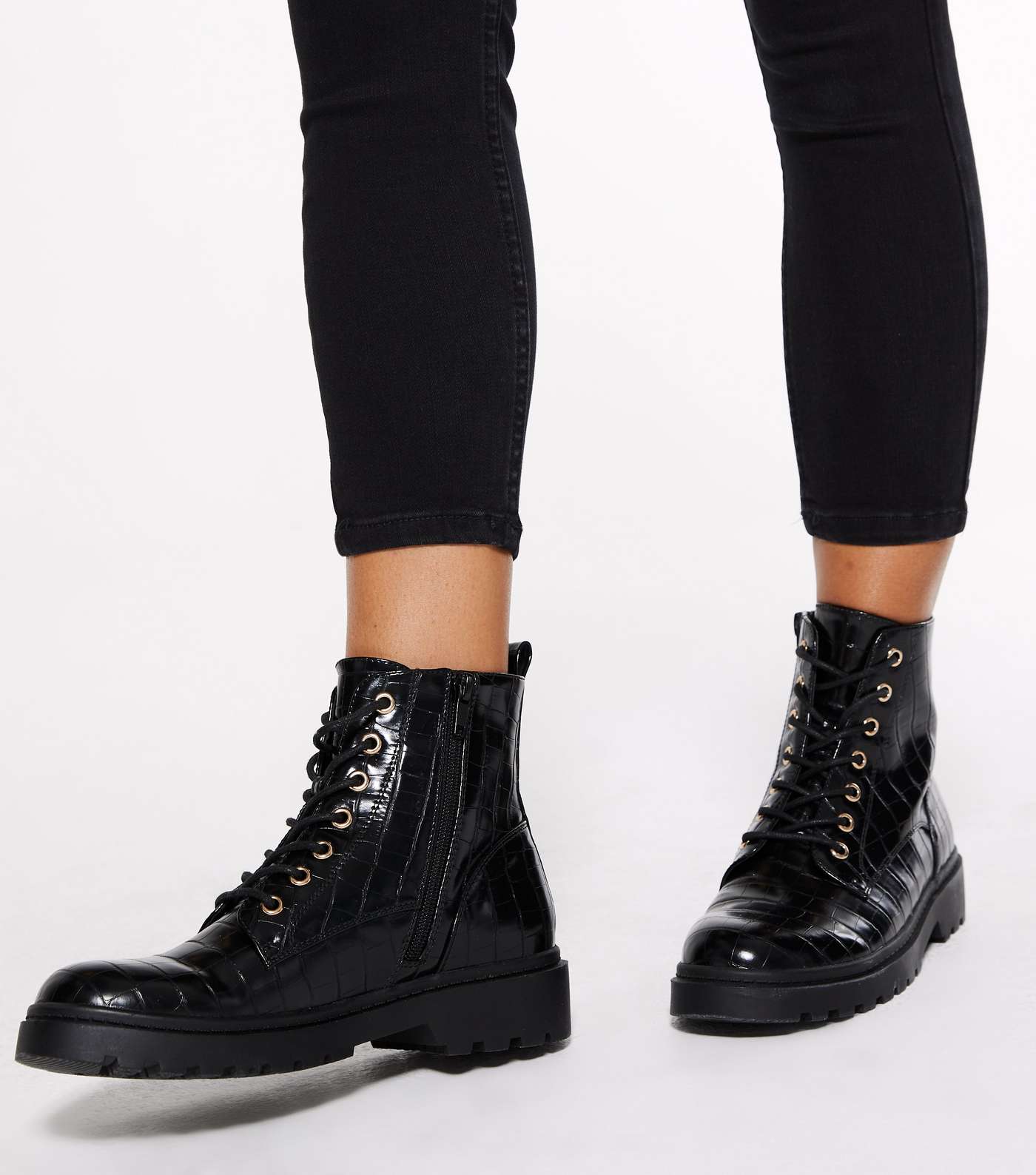 Petite Short Leg Black 'Lift & Shape' Jenna Skinny Jeans Image 4