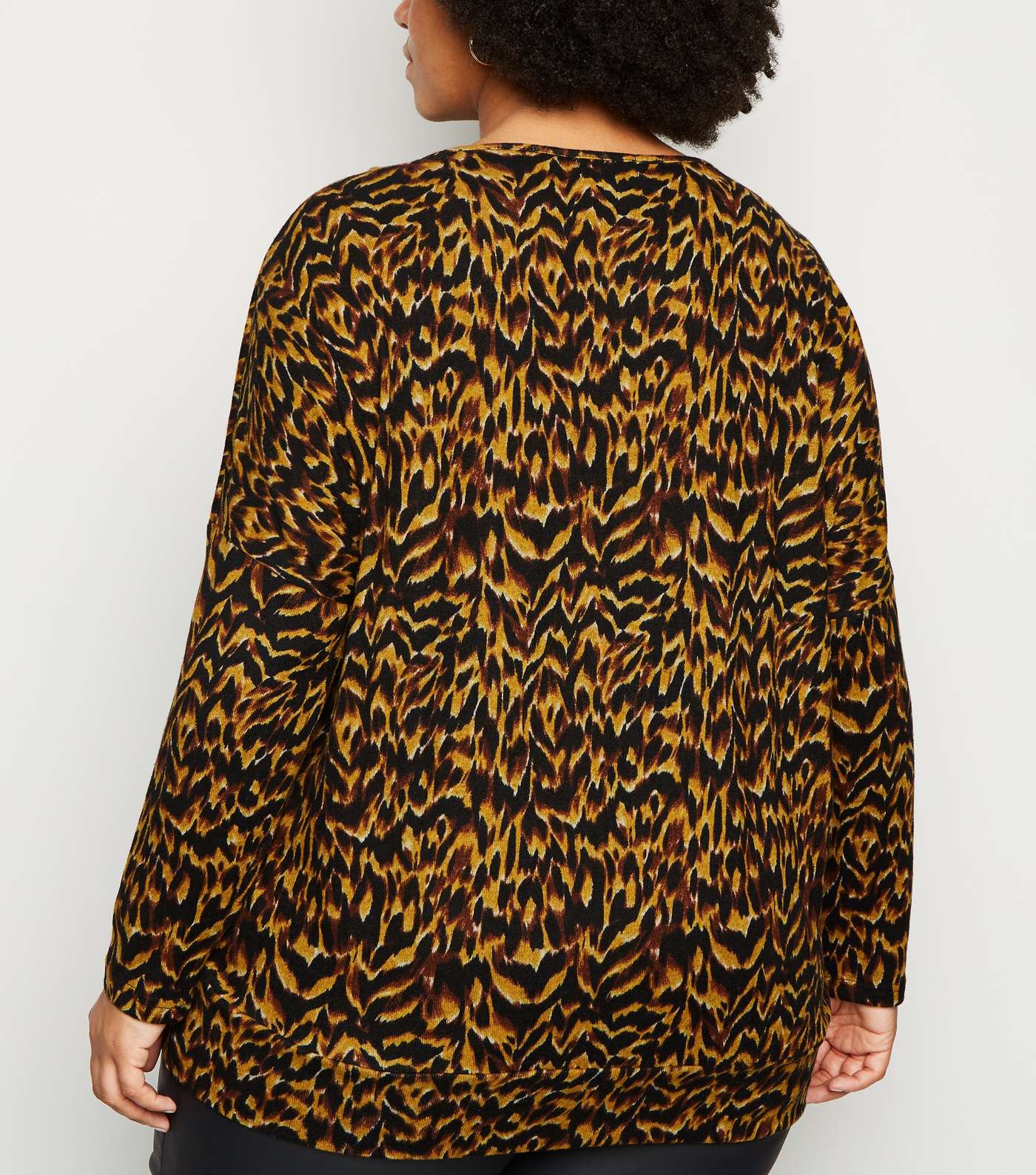 Apricot Curves Brown Animal Print Oversized Top Image 3