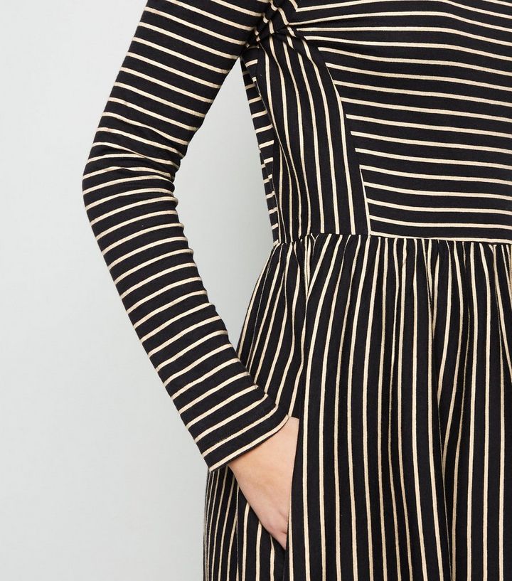 Jdy Robe Patineuse Noire A Rayures Et A Manches Longues New Look