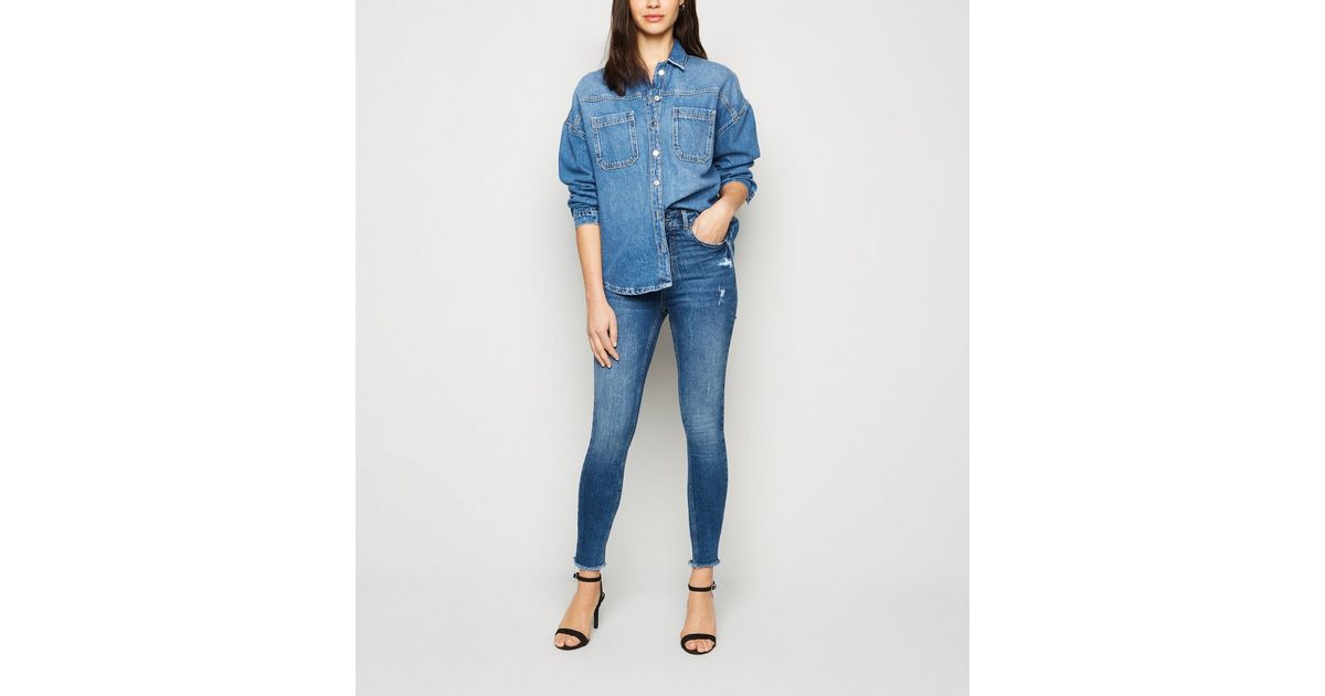 Blaue, superenge Skinny Jeans mit mittelhohem Bund und ausgefranstem Saum |  New Look