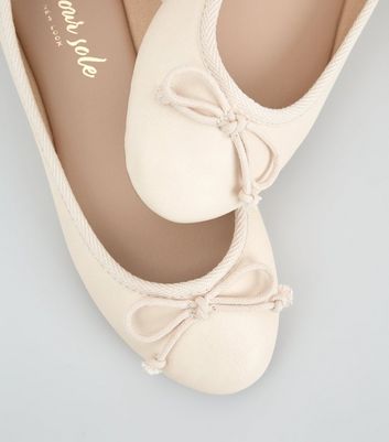 Off White Leather-Look Ballet Pumps 