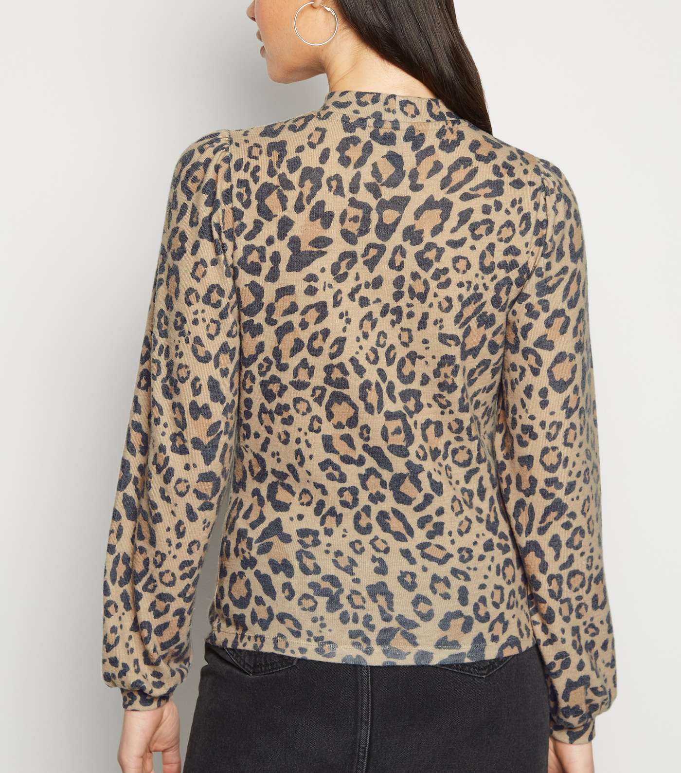 Brown Leopard Print Fine Knit Puff Sleeve Top Image 3