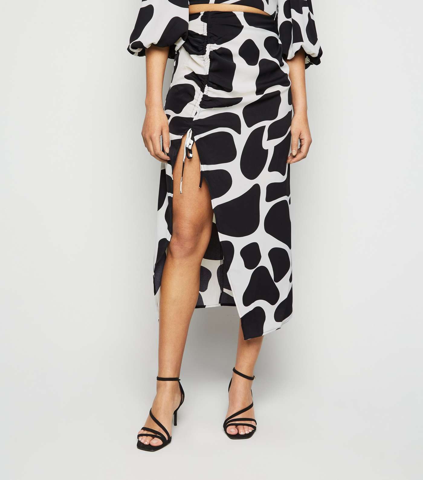 Urban Bliss Black Giraffe Print Split Midi Skirt Image 2