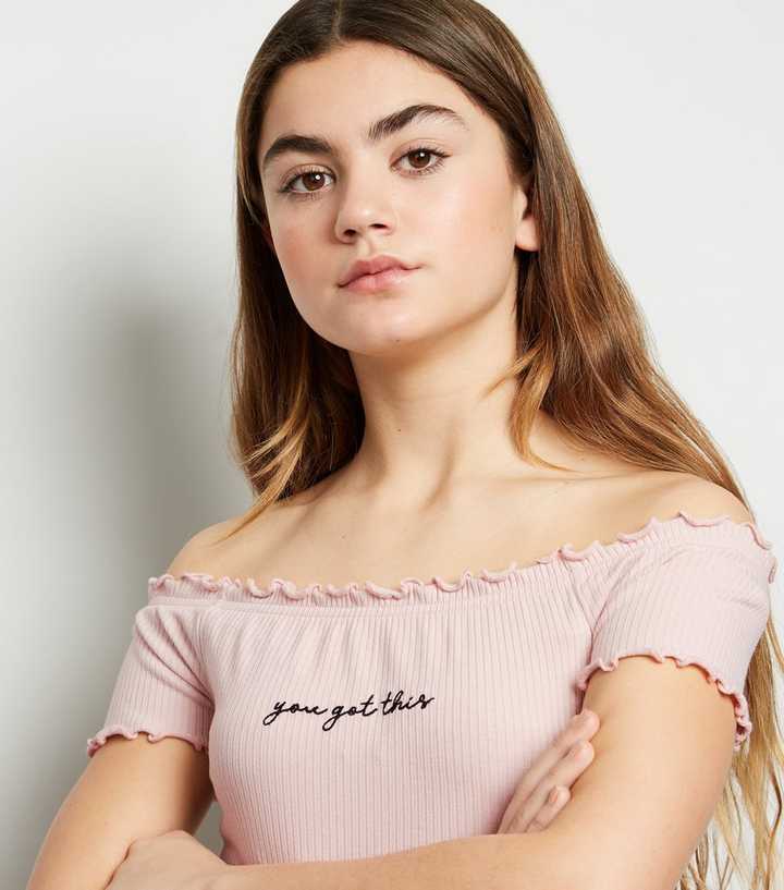 Lettuce-Edge off-the-shoulder Top