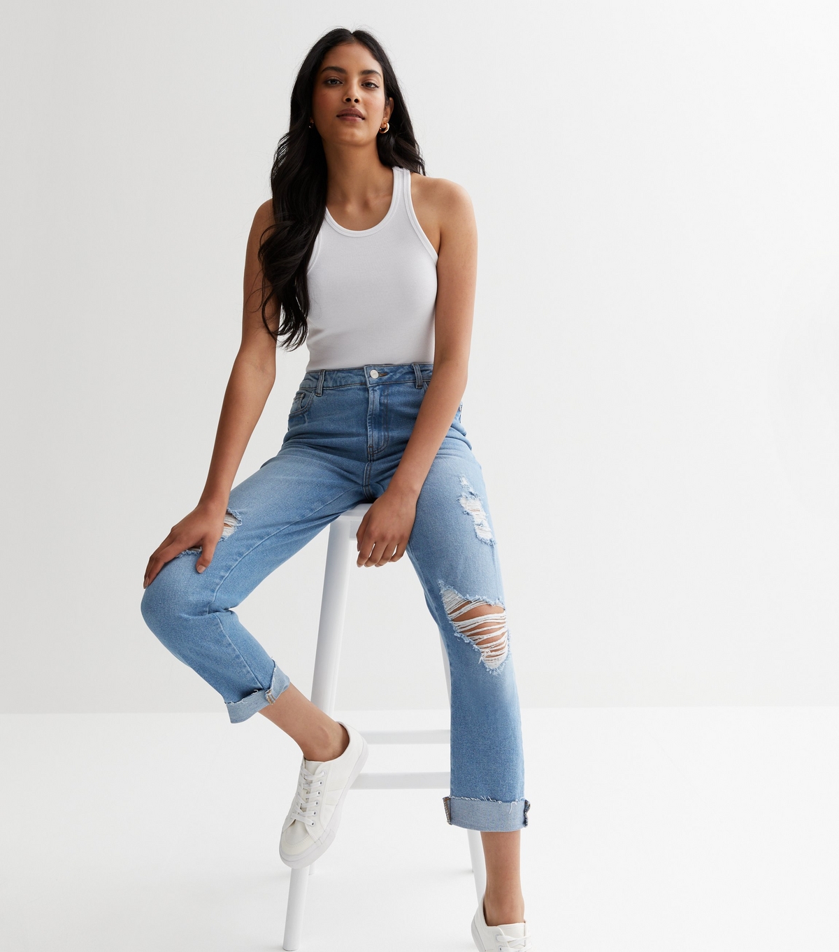 Women's Blue Ripped Straight Leg Jeans Urban Bliss New Look